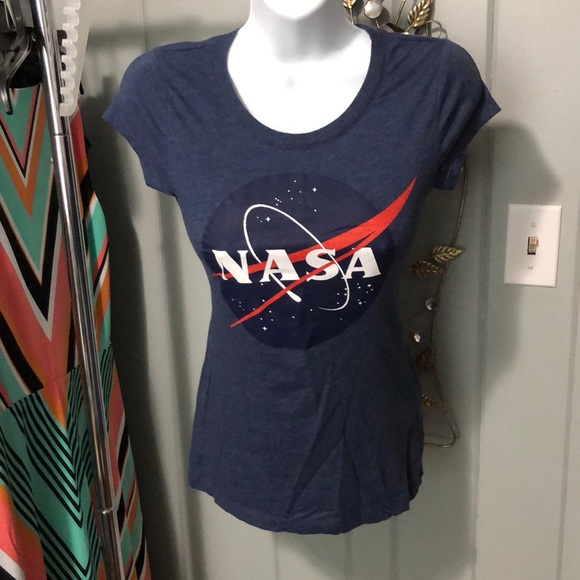 Wound Up Tops - Wound Up Navy NASA tee size XS